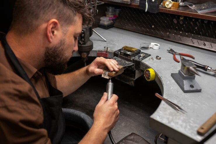 Maximizando a eficiência: Dicas para a manutenção adequada de facas de corte